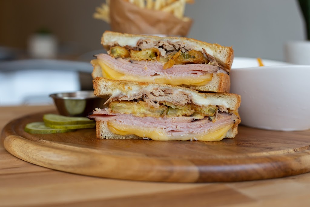 Twisted Cheesery | restaurant | 2795 Davis Blvd, Naples, FL 34104, USA | 2394174466 OR +1 239-417-4466