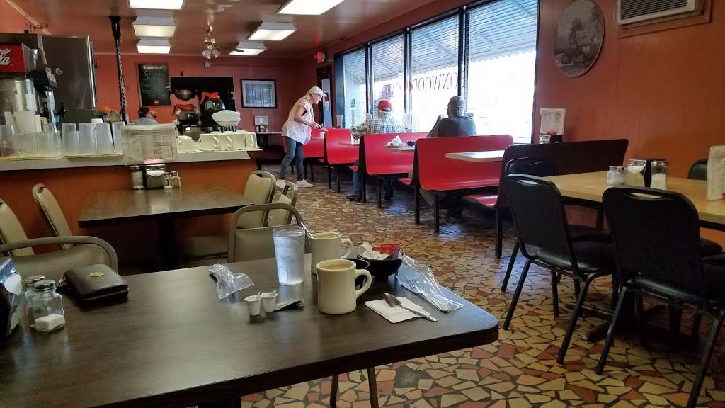 Bonwood Cafe | restaurant | 1874 S Highland Ave, Jackson, TN 38301, USA | 7314276911 OR +1 731-427-6911