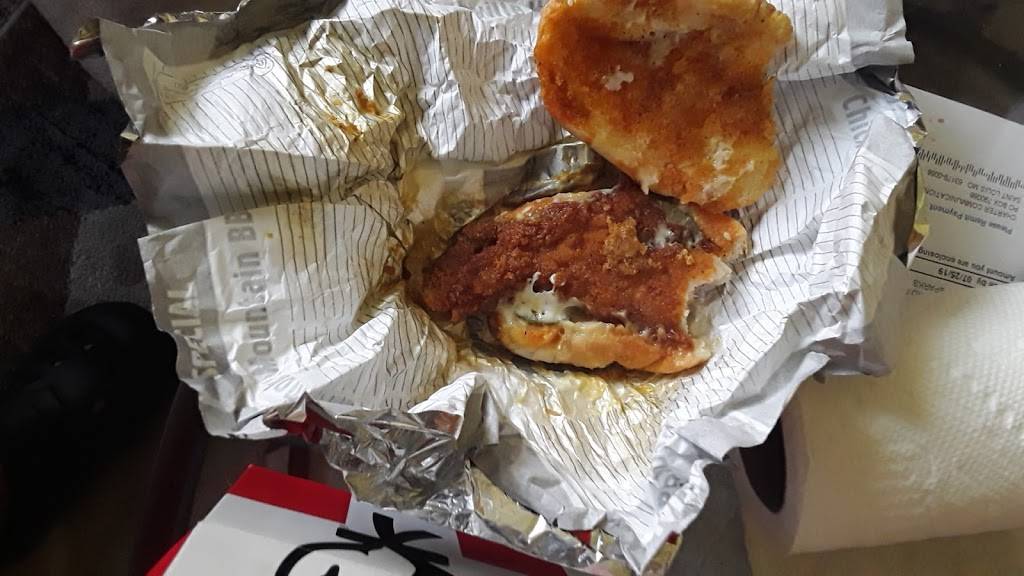 KFC | restaurant | 275 N McCarran Blvd, Sparks, NV 89431, USA | 7753599299 OR +1 775-359-9299