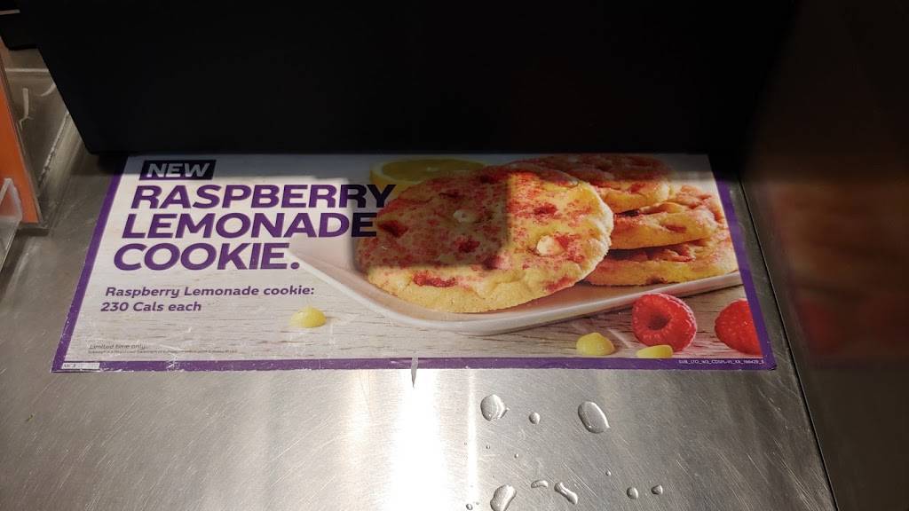 Subway | restaurant | 7181 Yonge St, Markham, ON L3T 0C7, Canada | 9057632030 OR +1 905-763-2030