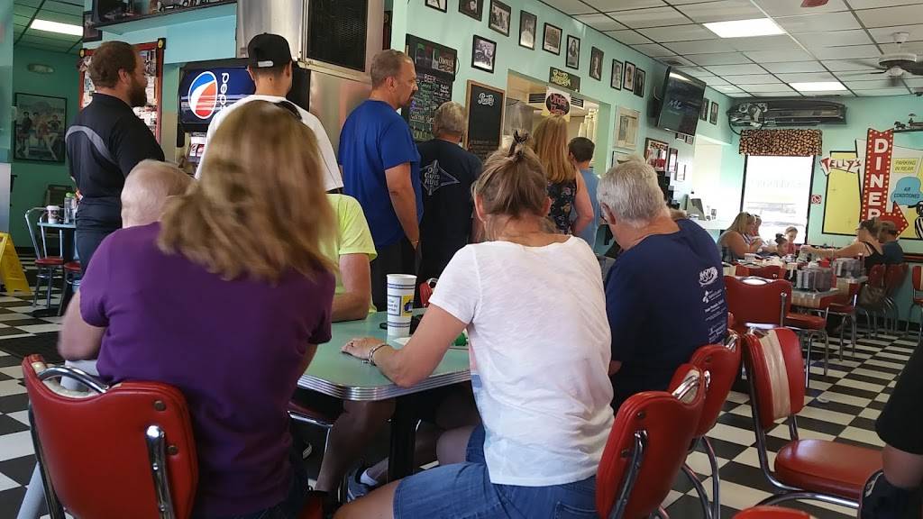 Tellys Charburgers | meal takeaway | 27737 Bouquet Canyon Rd, Santa Clarita, CA 91350, USA | 6612973872 OR +1 661-297-3872