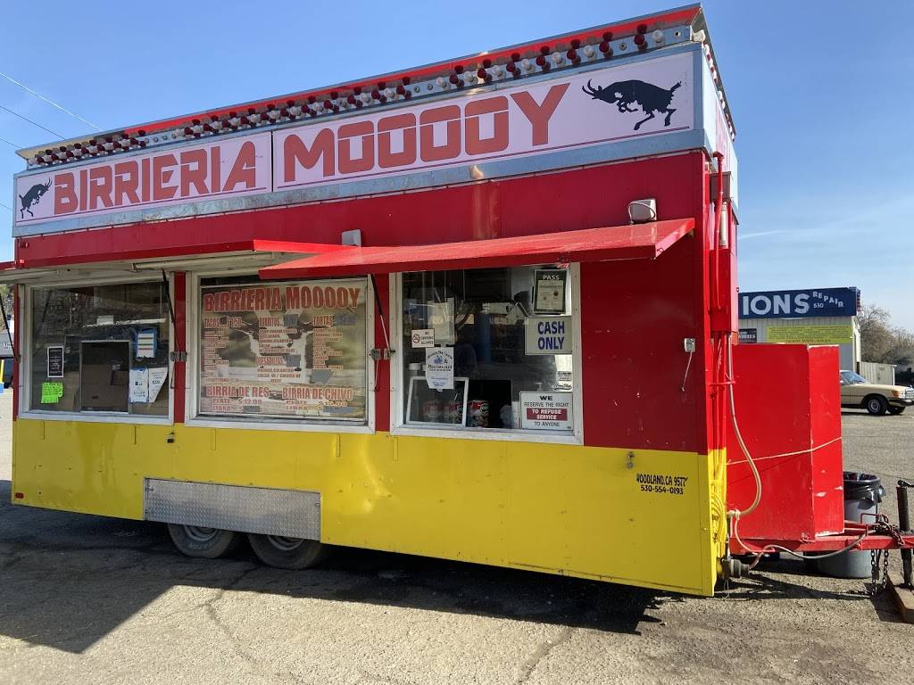 Birrieria Mooooy | restaurant | 801 East St, Woodland, CA 95776, USA | 5305540193 OR +1 530-554-0193