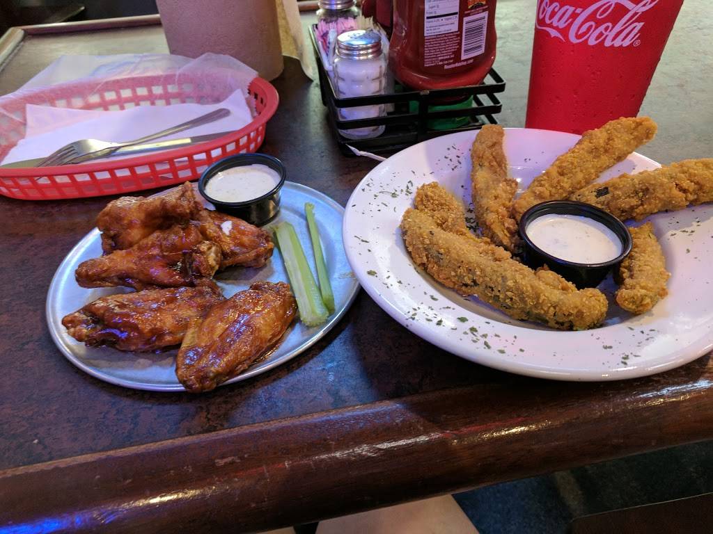 Pluckers Wing Bar | restaurant | 2222 Rio Grande St Ste D116, Austin, TX 78705, USA | 5124699464 OR +1 512-469-9464