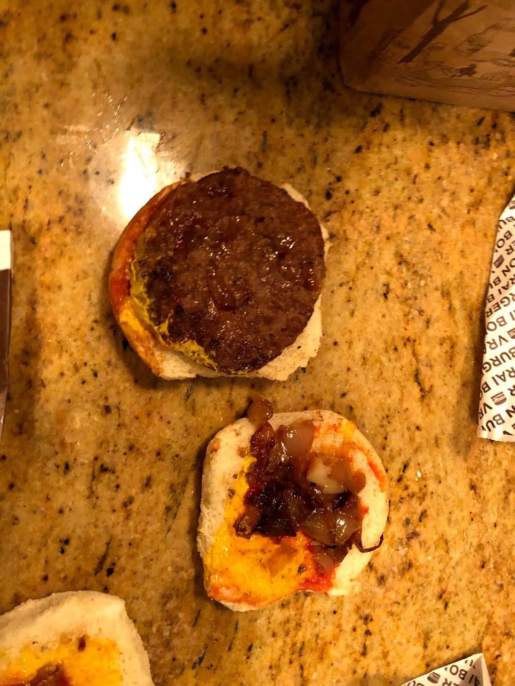 A&W Canada | restaurant | 18203 Yonge St, East Gwillimbury, ON L9N 0H9, Canada | 9058954848 OR +1 905-895-4848