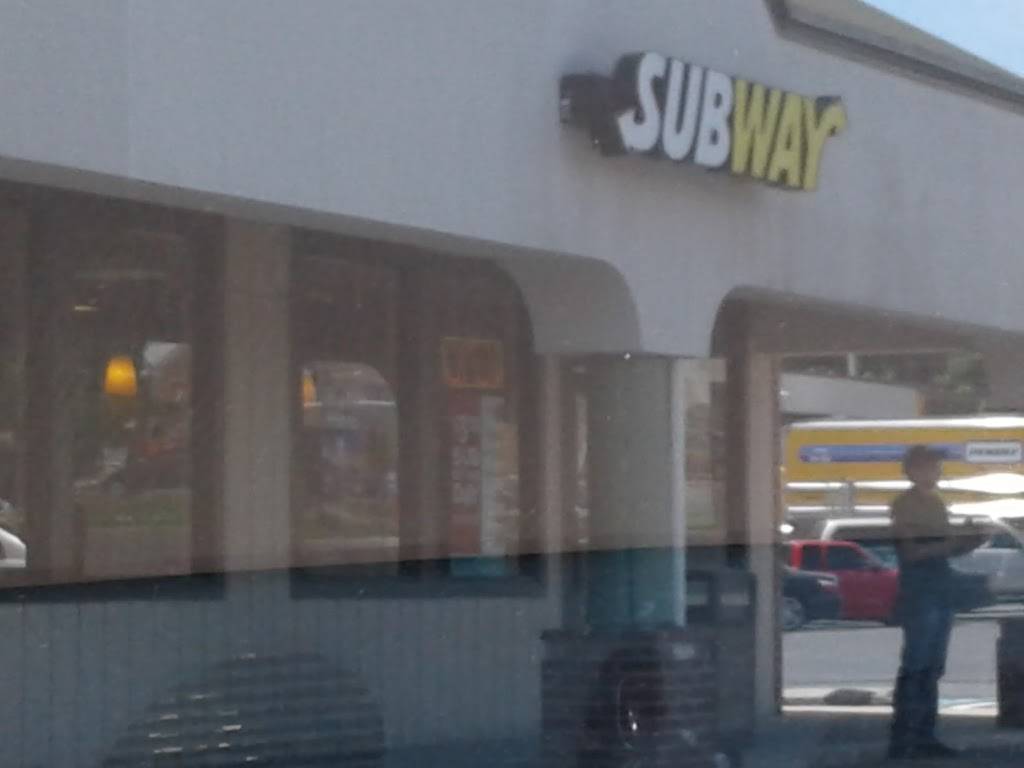 Subway | restaurant | 1611 Lehigh St, Allentown, PA 18103, USA | 6107977515 OR +1 610-797-7515
