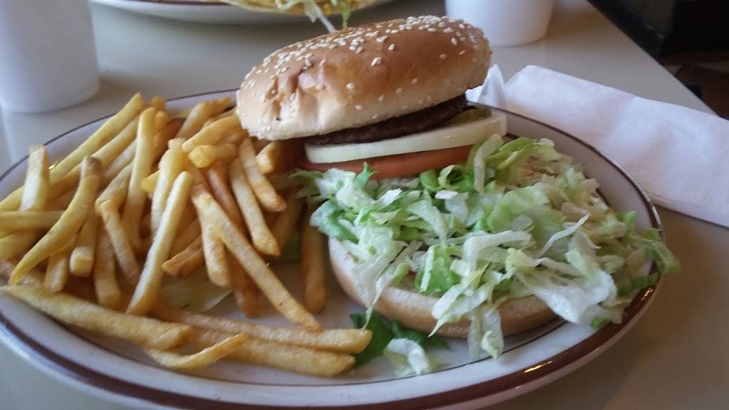 Speedy Zapatos Mexican Food | restaurant | 5225 N Blackstone Ave, Fresno, CA 93710, USA | 5594393271 OR +1 559-439-3271