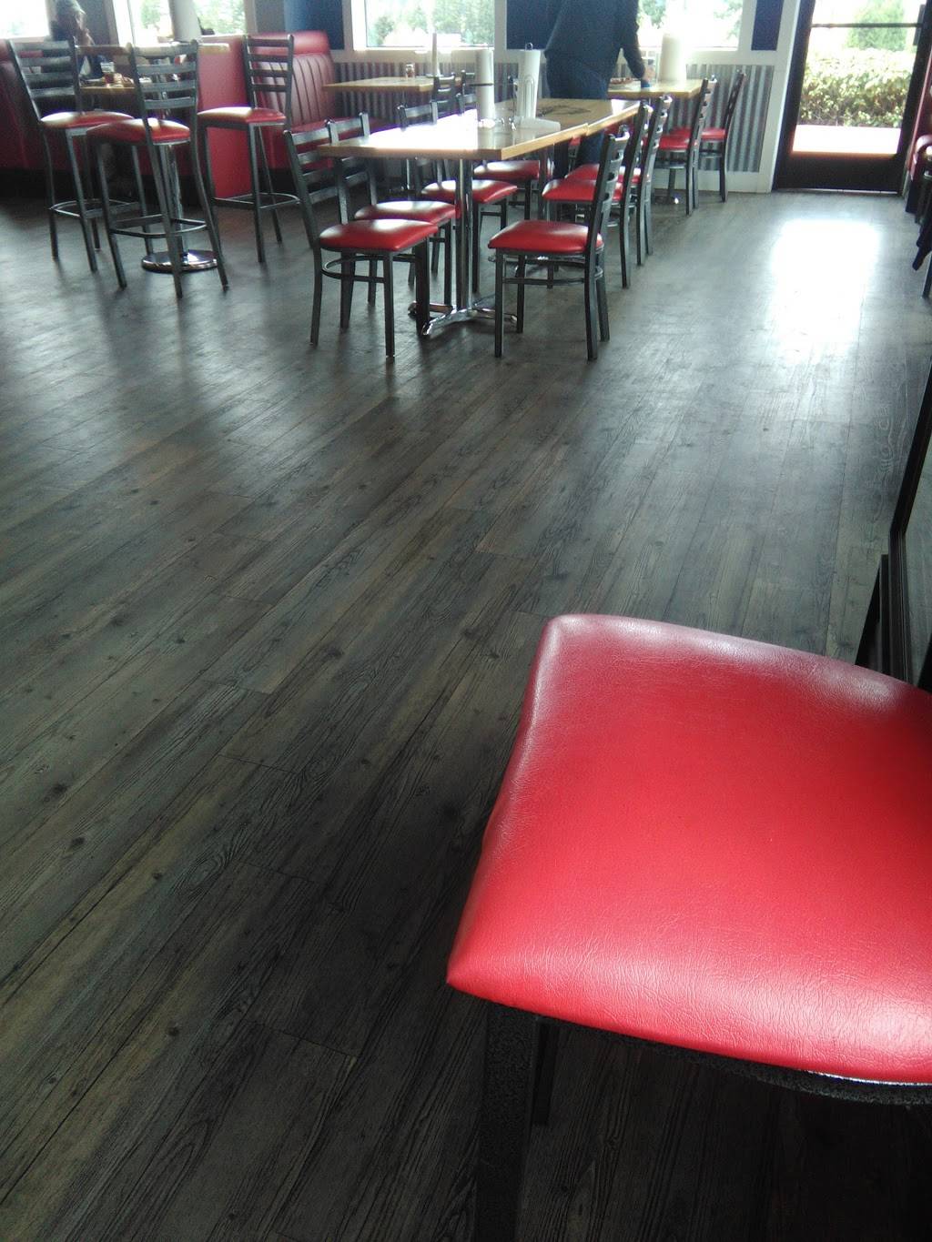 Seabeck Pizza | restaurant | 9919 Trident Ln NW, Silverdale, WA 98383, USA | 3606929500 OR +1 360-692-9500