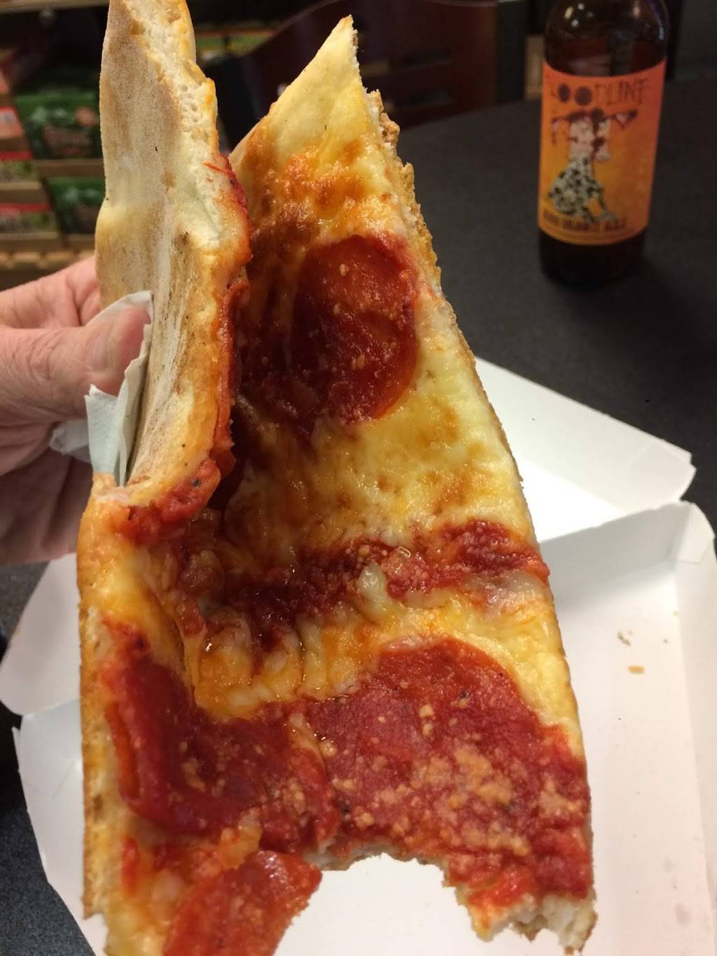 Sam’s Boardwalk Style Pizza and Bottle Shop | restaurant | 31 Brookline Blvd, Havertown, PA 19083, USA | 6104467404 OR +1 610-446-7404