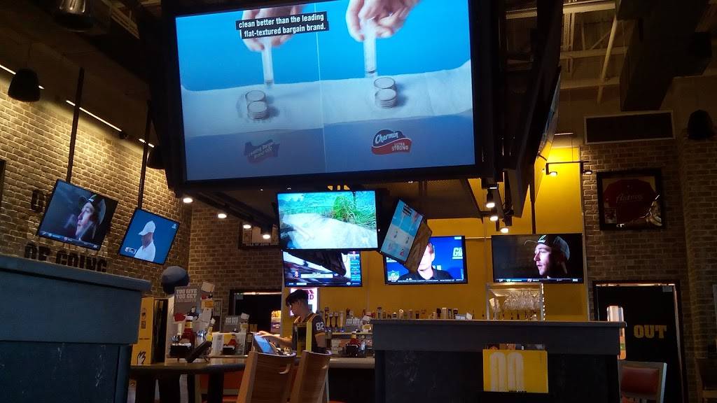 Buffalo Wild Wings | restaurant | 203 I-45, Huntsville, TX 77340, USA | 9362910390 OR +1 936-291-0390