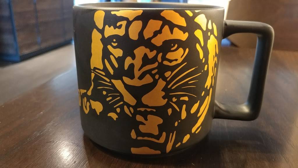 Starbucks | cafe | 2755 Yulupa Ave, Santa Rosa, CA 95405, USA | 7075452738 OR +1 707-545-2738