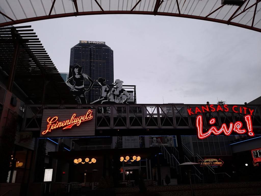 Pizza Bar | restaurant | 1320 Grand Blvd, Kansas City, MO 64106, USA | 8162218466 OR +1 816-221-8466