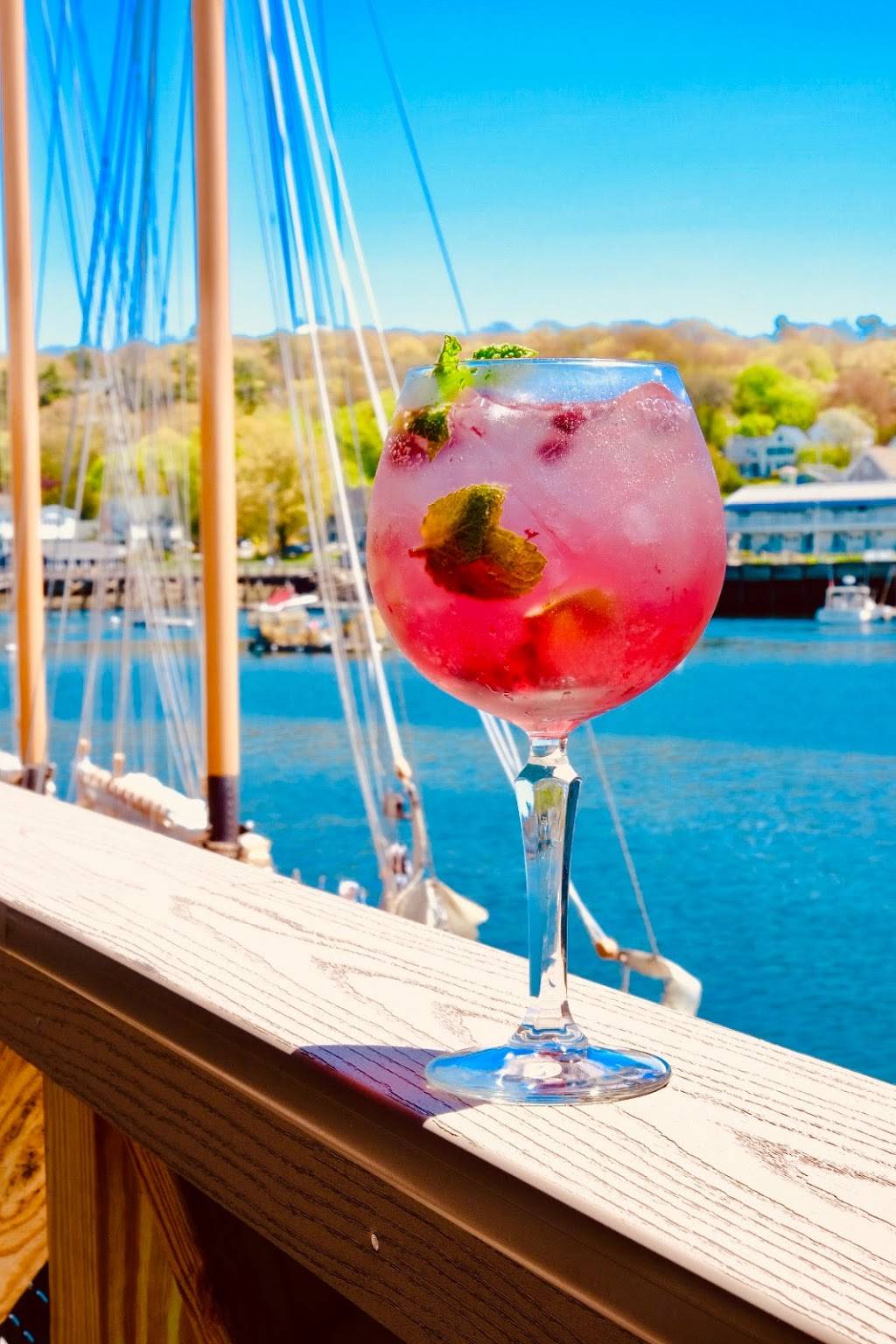 Fishermans Wharf Restaurant | restaurant | 22 Commercial St, Boothbay Harbor, ME 04538, USA | 2076335090 OR +1 207-633-5090