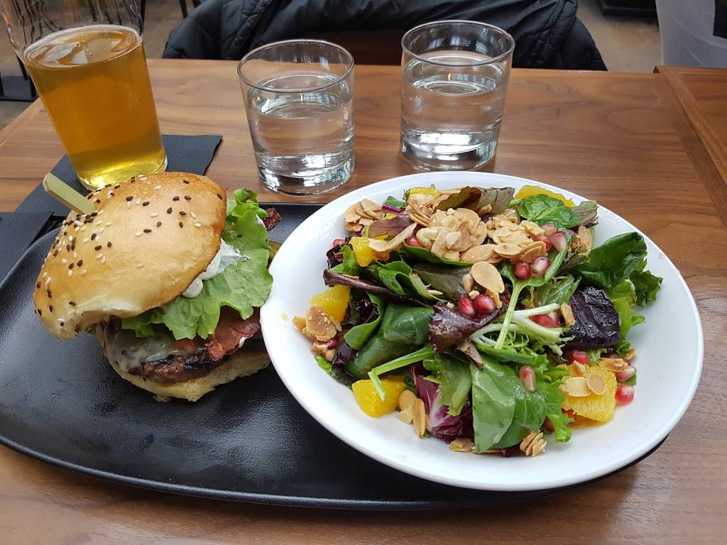 The Wilcox Gastropub | restaurant | 30 Eglinton Ave W, Mississauga, ON L5R 3E7, Canada | 9055681122 OR +1 905-568-1122