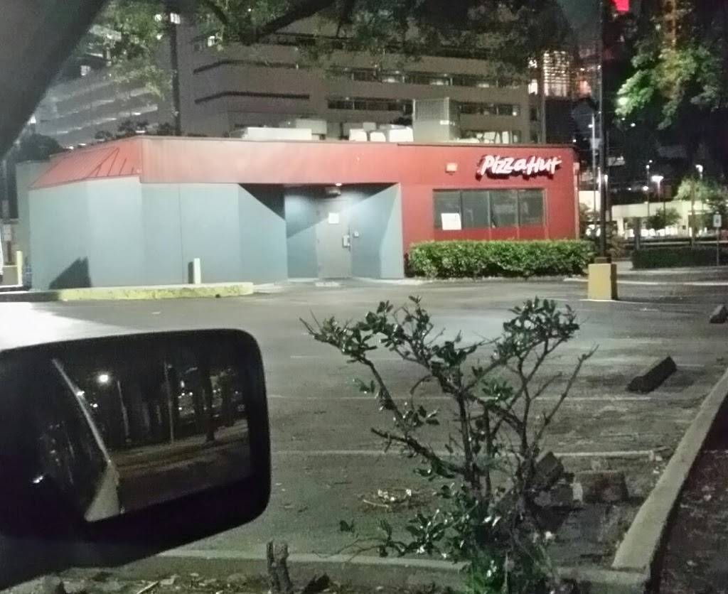 Pizza Hut | meal delivery | 2100 W Holcombe Blvd, Houston, TX 77030, USA | 7135212266 OR +1 713-521-2266