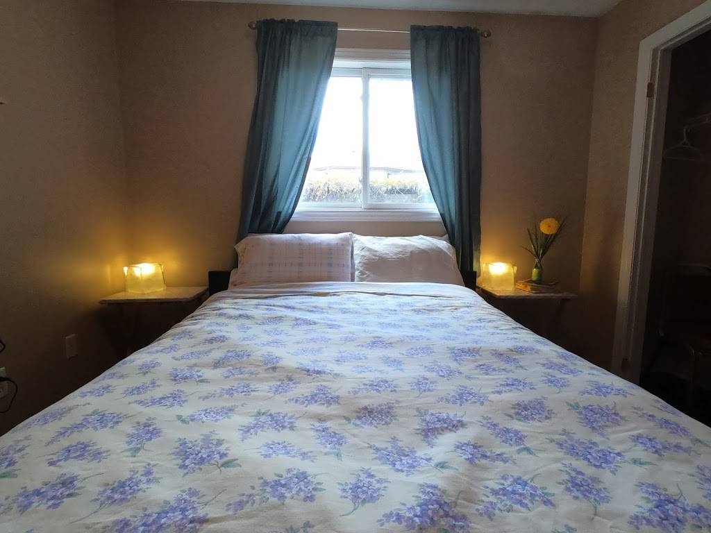 Eat by Roxie | restaurant | 369 Georgian Dr, Barrie, ON L4M 7A2, Canada | 4377793713 OR +1 437-779-3713