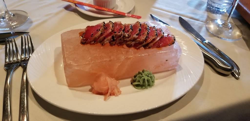 Eddie Merlots Prime Aged Beef & Seafood | night club | 201 Bridewell Dr, Burr Ridge, IL 60527, USA | 6304682098 OR +1 630-468-2098