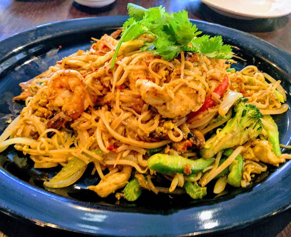 Red Galanga Modern Asian | restaurant | 144 Church St NW, Vienna, VA 22180, USA | 7038654996 OR +1 703-865-4996