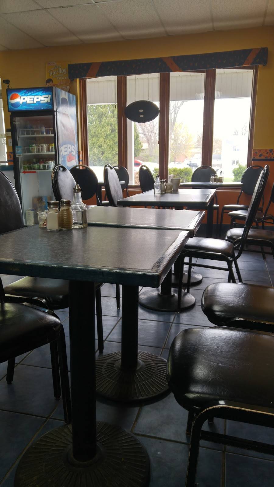 La Frite De L Ile | restaurant | 302 Montée de lÉglise, LÎle-Bizard, QC H9E 1K1, Canada | 5146264343 OR +1 514-626-4343