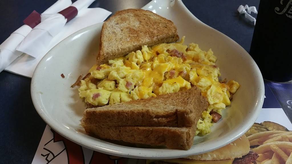 George Webb Restaurant | restaurant | 19555 West Bluemound Road # 5 # 5, Brookfield, WI 53045, USA | 2627890480 OR +1 262-789-0480