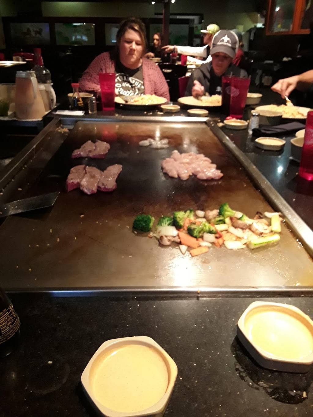 Sakura Japanese Steakhouse | restaurant | 2696 Harrison St, Batesville, AR 72501, USA | 8706121888 OR +1 870-612-1888