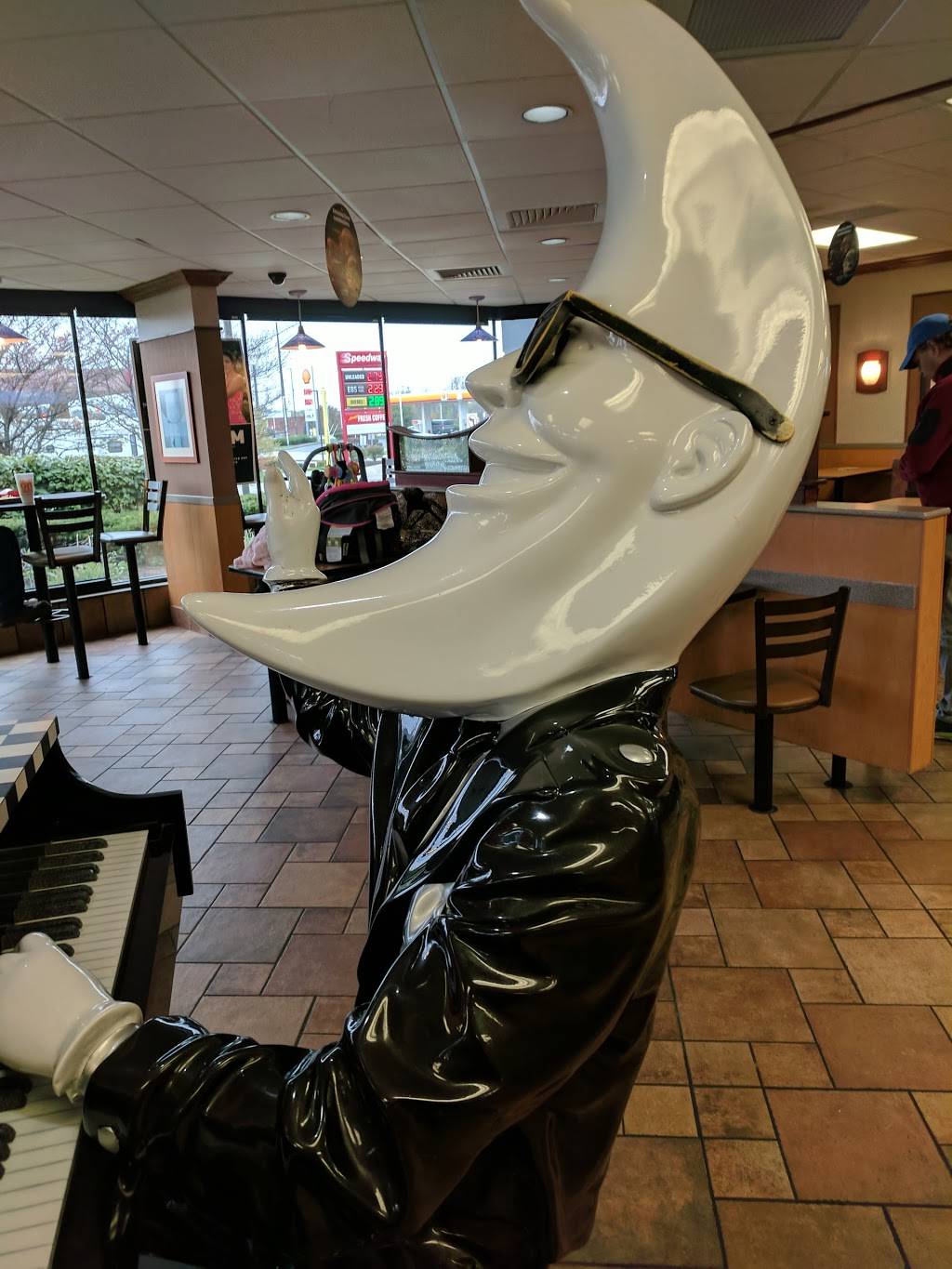 McDonalds | cafe | 6101 Cambridge Way, Plainfield, IN 46168, USA | 3178391241 OR +1 317-839-1241