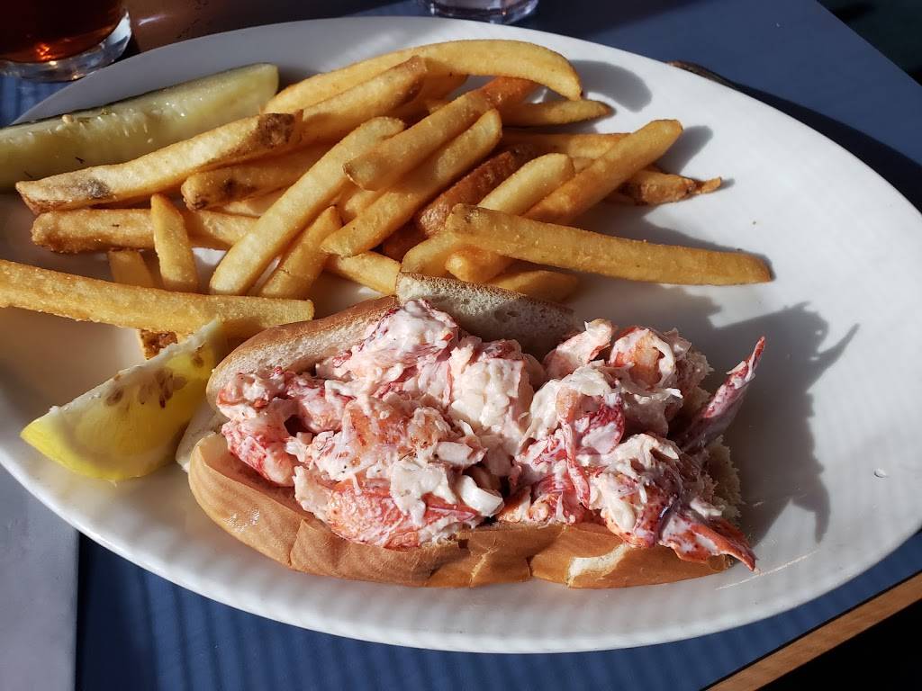 Billys Chowder House | restaurant | 216 Mile Rd, Wells, ME 04090, USA | 2076467558 OR +1 207-646-7558