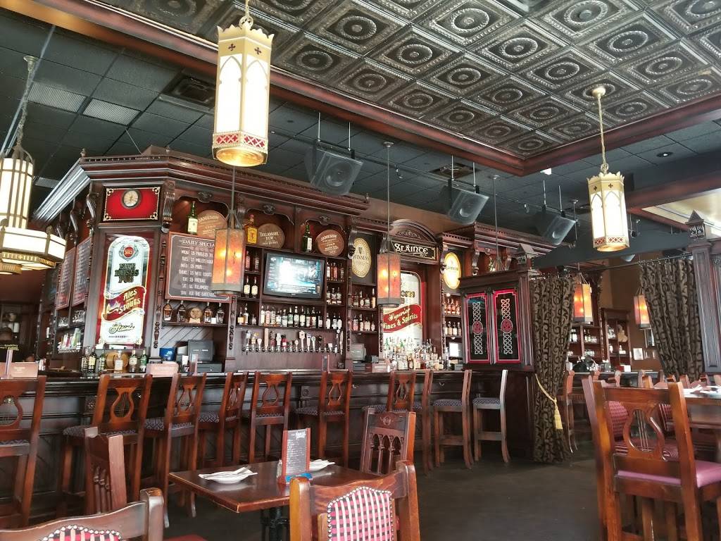 Five Roses Pub | restaurant | 5509 Park Pl, Rosemont, IL 60018, USA | 8472330077 OR +1 847-233-0077