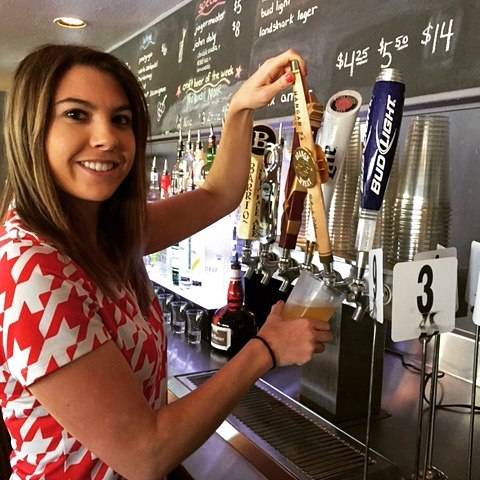 The 1925 Bar & Grill | restaurant | 600 S Alvernon Way, Tucson, AZ 85711, USA | 5207914346 OR +1 520-791-4346