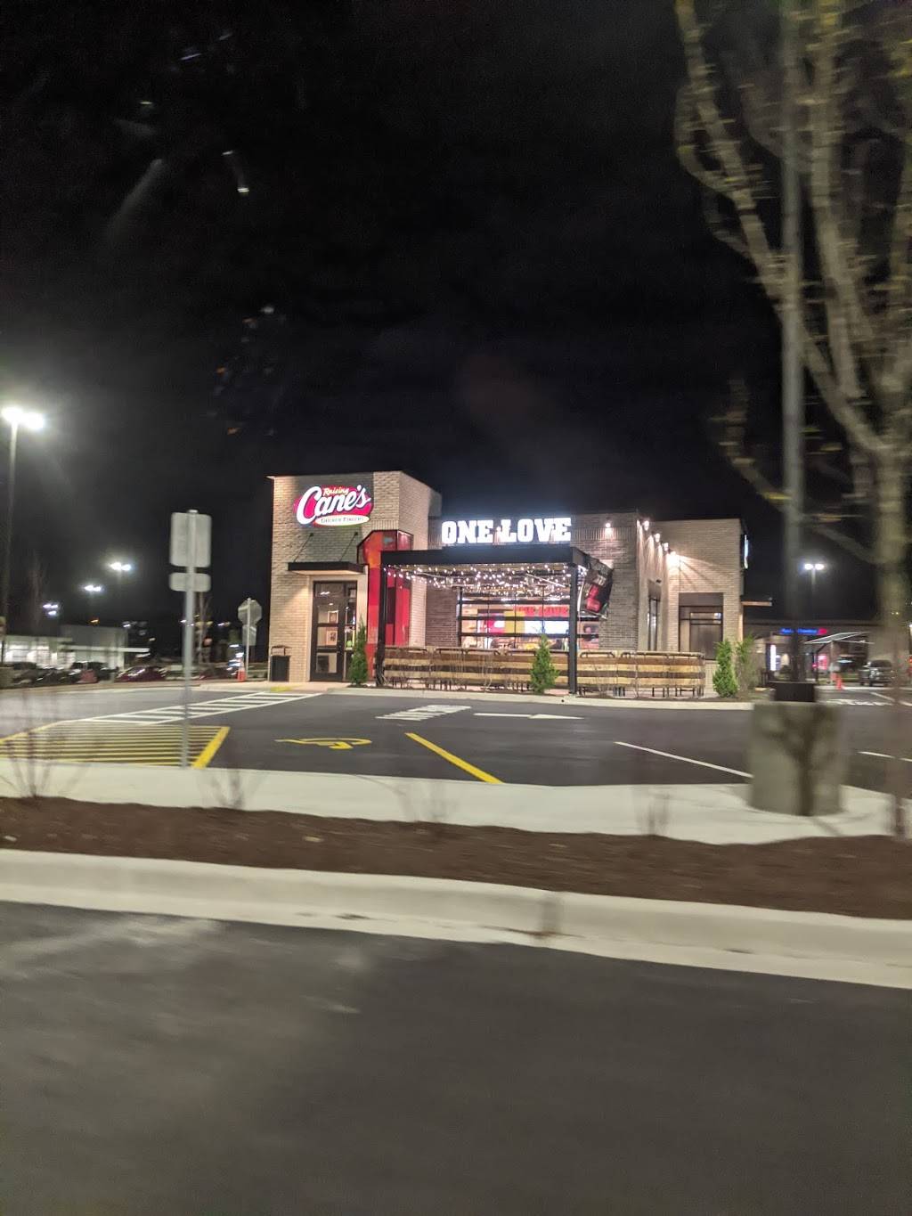 Raising Canes Chicken Fingers | meal takeaway | 6881 Dempster St, Morton Grove, IL 60053, USA | 8479658121 OR +1 847-965-8121