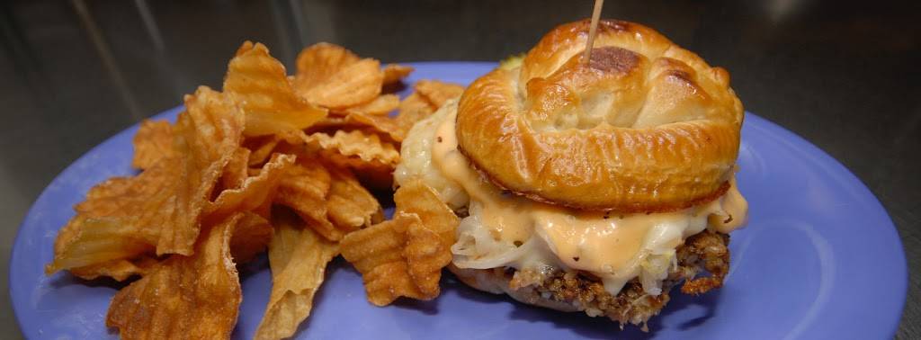 Bucket heads - Sports Bar - Craft Beer - Wings | restaurant | 6507 Harrison Ave, Cincinnati, OH 45247, USA | 5135745600 OR +1 513-574-5600