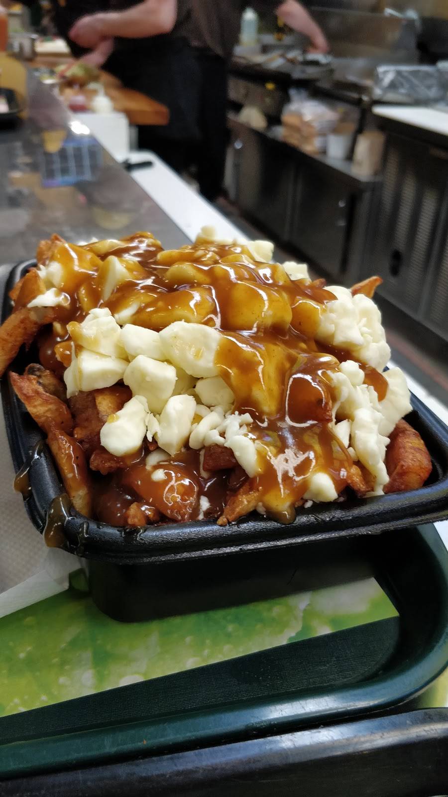 Restaurant Le Petit Québec | restaurant | 3255 Boulevard Rosemont, Montréal, QC H1X 1K1, Canada | 5147290123 OR +1 514-729-0123