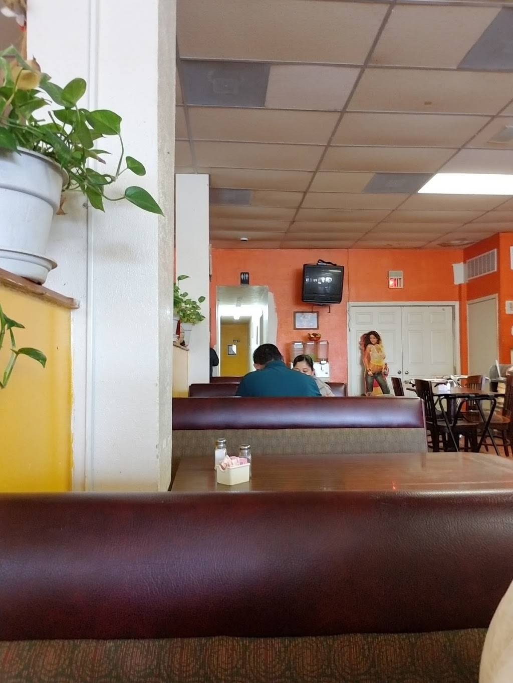 Dos Panchas | restaurant | 103 Broad St, Mesquite, TX 75149, USA | 9722859199 OR +1 972-285-9199