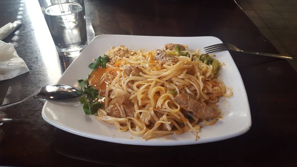 Noodles Asian Bistro | restaurant | 2936 Kirby Whitten Rd, Bartlett, TN 38134, USA | 9013772666 OR +1 901-377-2666