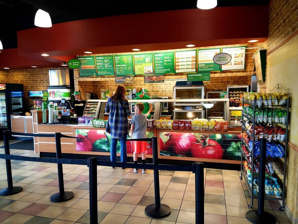 Subway | meal takeaway | 3720 Bonham St, Paris, TX 75462, USA | 9037398200 OR +1 903-739-8200