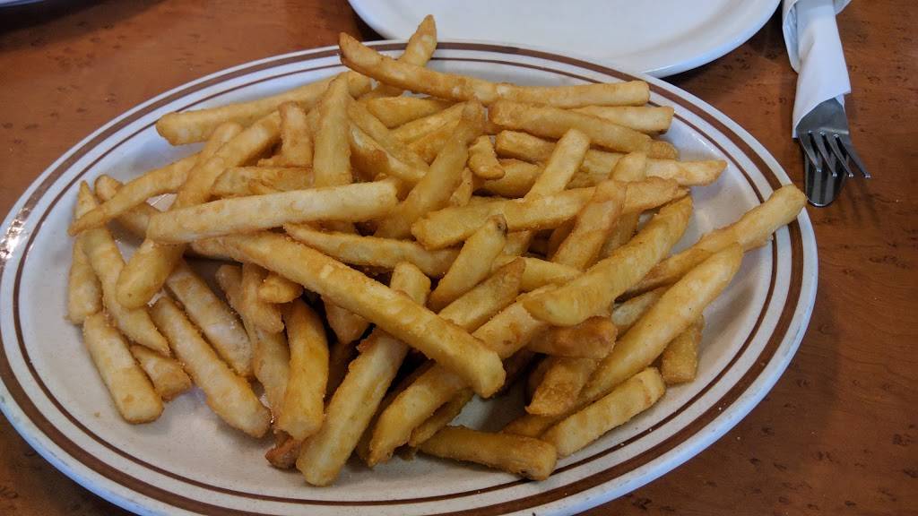 Centennial Restaurant | restaurant | 2536 Graham Street, Pakenham, ON K0A 2X0, Canada | 6136245413 OR +1 613-624-5413