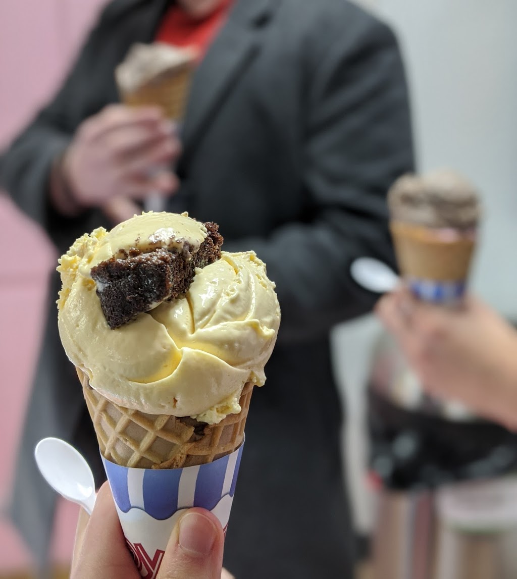 La Michoacana Ice Cream Bar | meal takeaway | 162 W Lincoln Hwy, DeKalb, IL 60115, USA | 7797777040 OR +1 779-777-7040