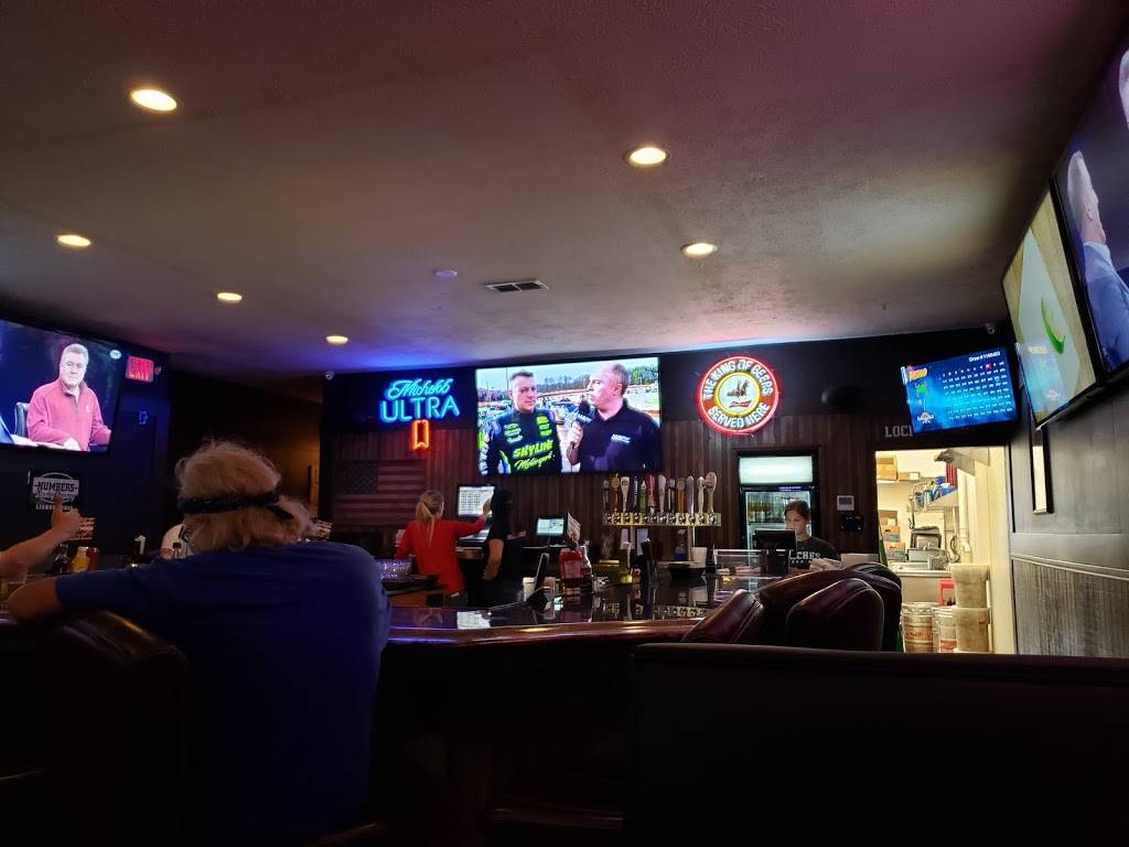 Coaches Burger Bar Lisbon | restaurant | 131 S Market St, Lisbon, OH 44432, USA | 3308704411 OR +1 330-870-4411