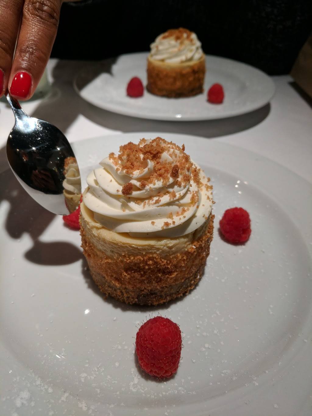 Smittys Grill | restaurant | 110 S Lake Ave, Pasadena, CA 91101, USA | 6267929999 OR +1 626-792-9999