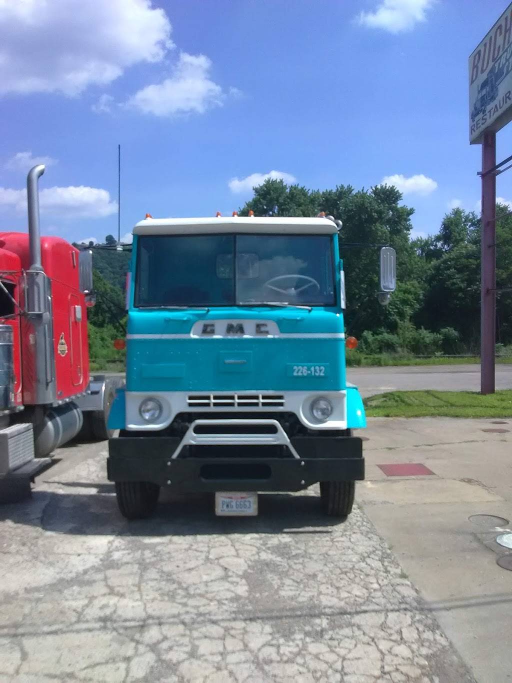 Buchs Truck Stop | restaurant | 828 Kingsdale Rd, Steubenville, OH 43952, USA | 7402825252 OR +1 740-282-5252
