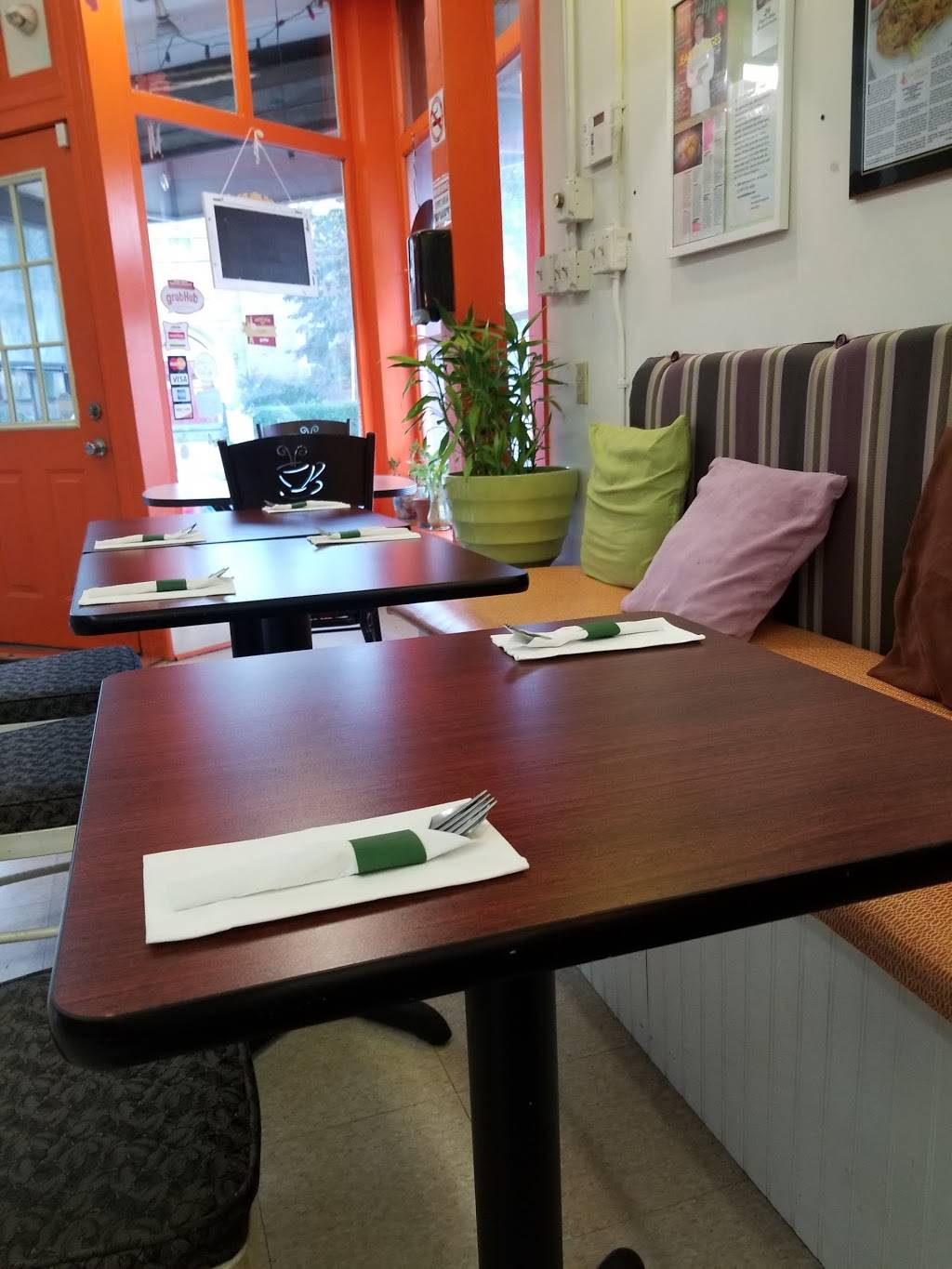 Ruuthais Kitchen | restaurant | 648 Beechwood Ave, Bridgeport, CT 06605, USA | 4752824600 OR +1 475-282-4600