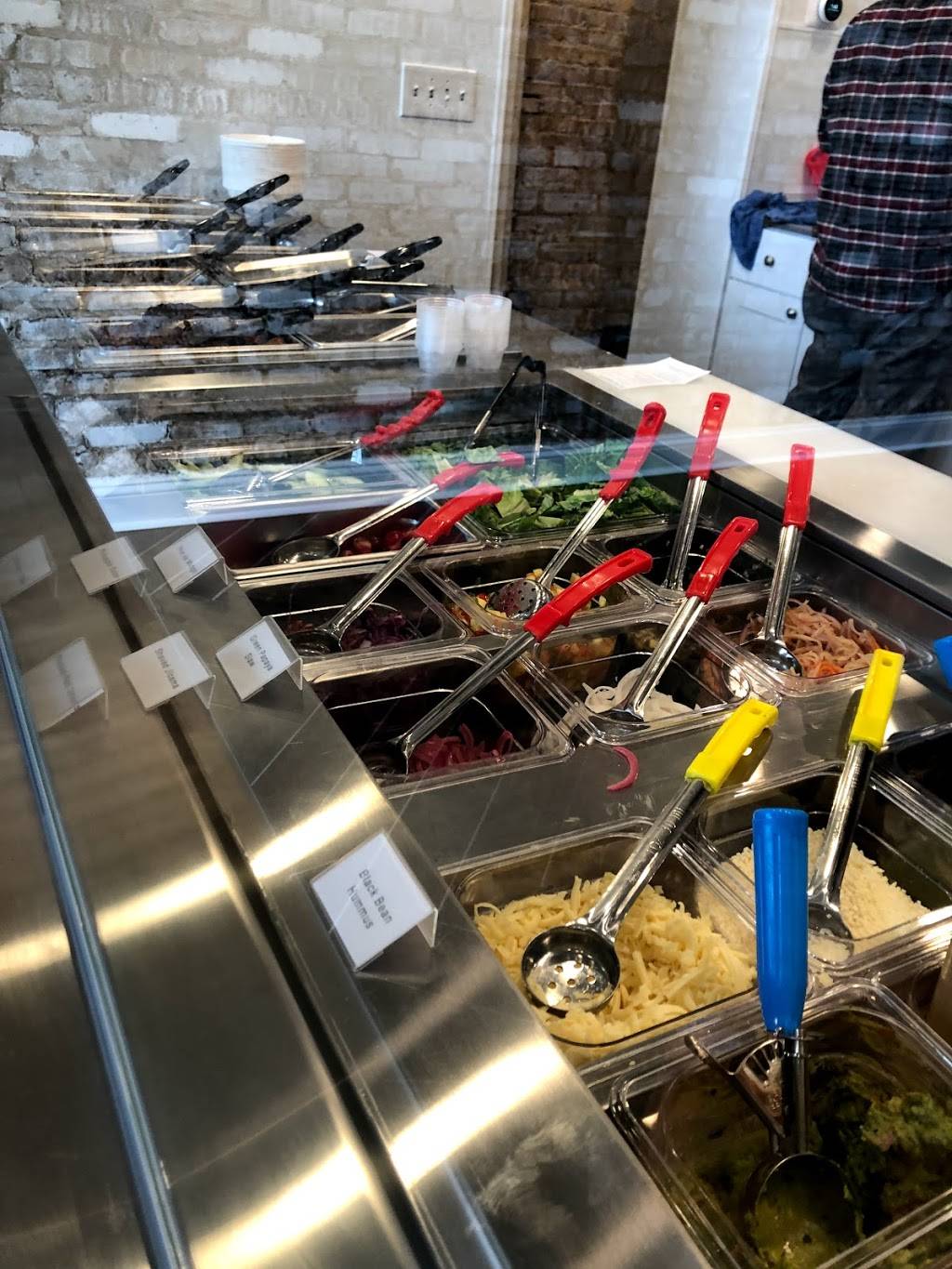 Ajo | restaurant | 752 W 33rd St, Chicago, IL 60616, USA | 3127632530 OR +1 312-763-2530