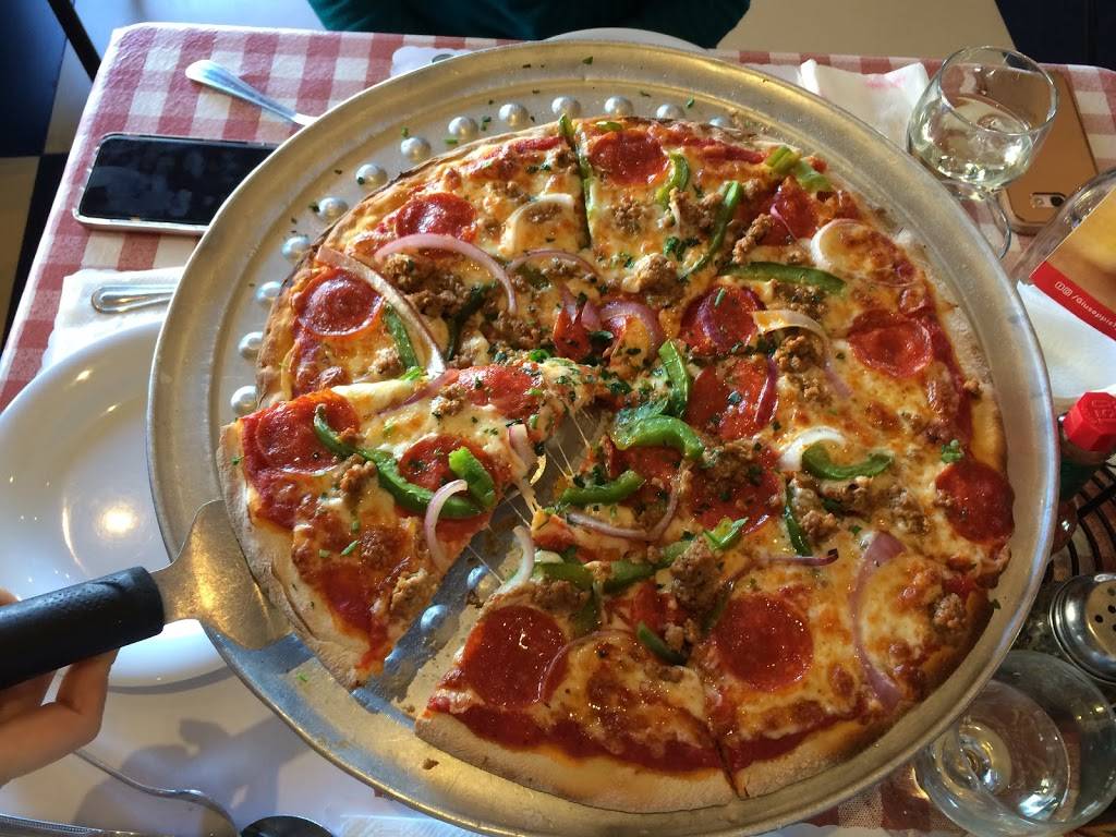 Giuseppis Restaurante | restaurant | Plaza Pabellón Rosarito, Ensenada & Col. Leyes de Reforma 300, Tijuana, 22710 Rosarito, B.C., Mexico | 016616139320 OR +52 661 613 9320