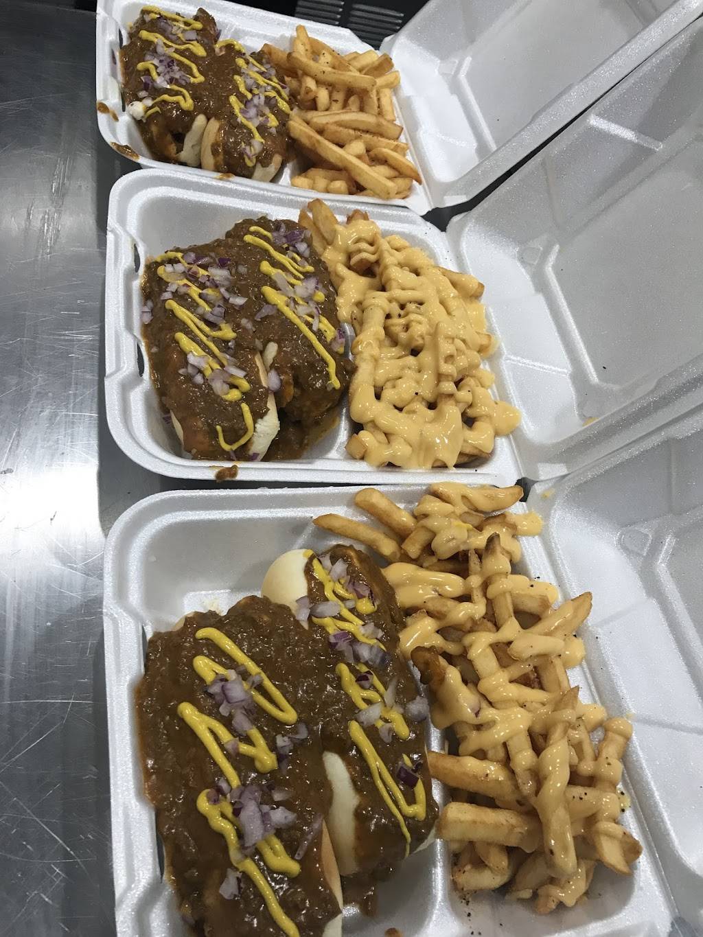 Chucks Coney Island | restaurant | 2932 E 10th St, Indianapolis, IN 46201, USA | 3174264945 OR +1 317-426-4945