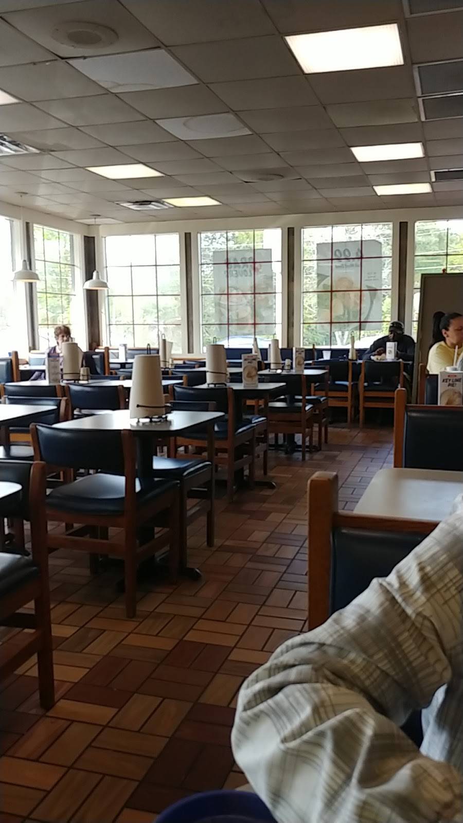 Captain Ds | restaurant | 1609 Wilson Rd, Newberry, SC 29108, USA | 8032763477 OR +1 803-276-3477