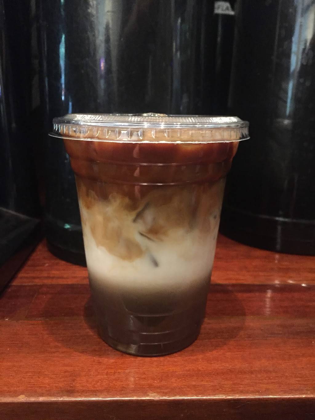 Passeros Coffee Roasters | cafe | 100 E Penn Sq, The Wanamaker Bldg.,Juniper St Lobby, Philadelphia, PA 19107, USA | 2159889909 OR +1 215-988-9909