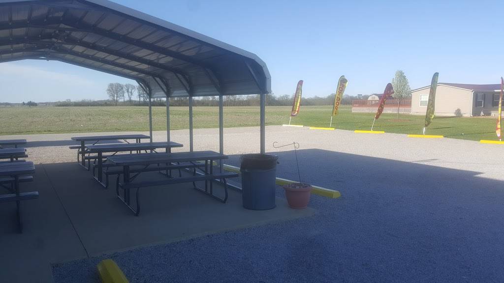 Ice Cream Korner | restaurant | 7605 US-50, Iuka, IL 62849, USA | 6183234321 OR +1 618-323-4321