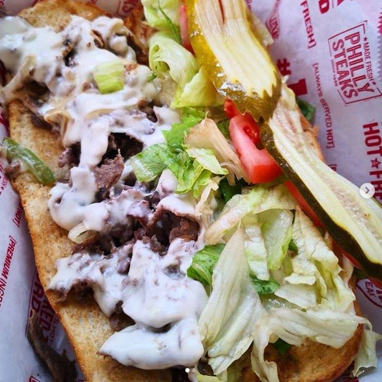 Charleys Philly Steaks | restaurant | 3272 S 27th St, Milwaukee, WI 53215, USA | 4146716770 OR +1 414-671-6770