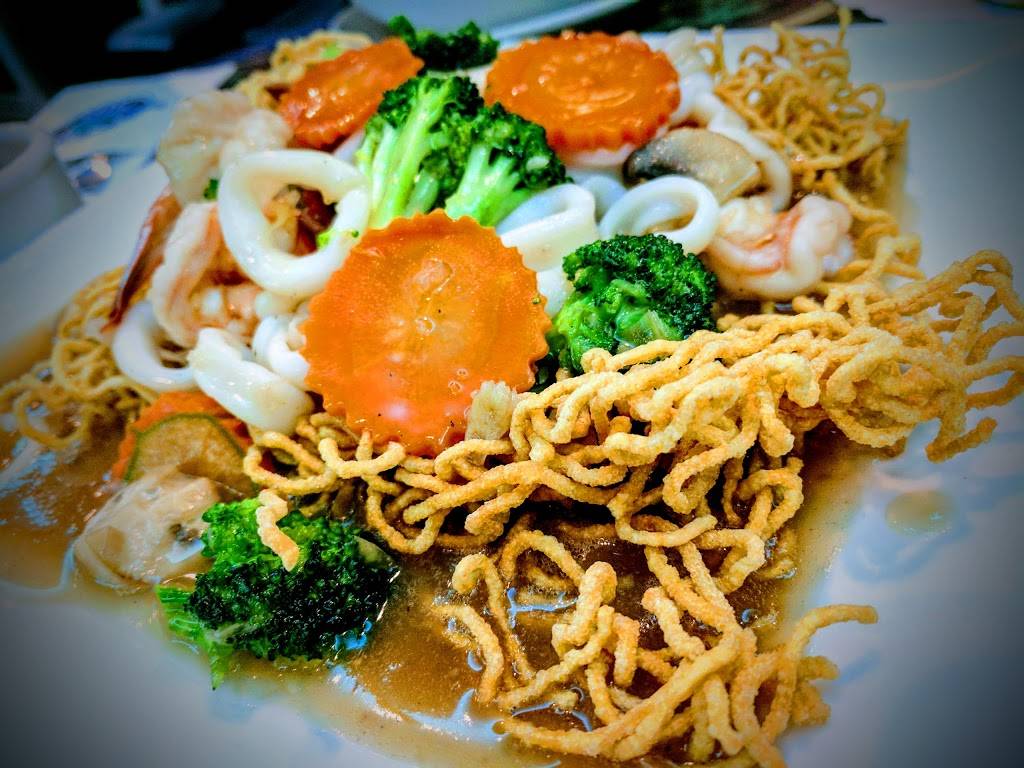 Tara Thai | restaurant | 9811 Washingtonian Blvd L9, Gaithersburg, MD 20878, USA | 3019478330 OR +1 301-947-8330