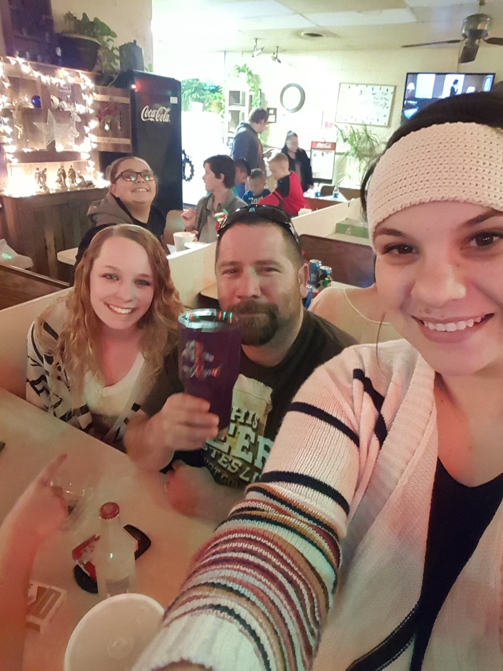 Buckboard Diner | restaurant | 601 E Broadway St, Denver City, TX 79323, USA | 8065922833 OR +1 806-592-2833