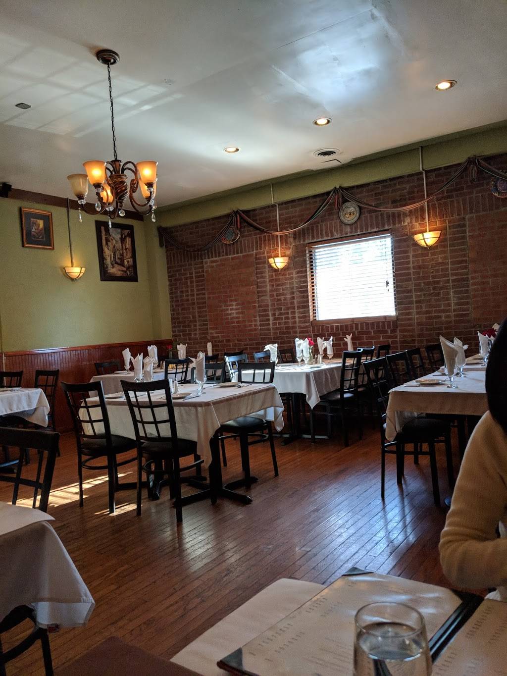 El Barzon | restaurant | 3710 Junction Ave, Detroit, MI 48210, USA | 3138942070 OR +1 313-894-2070